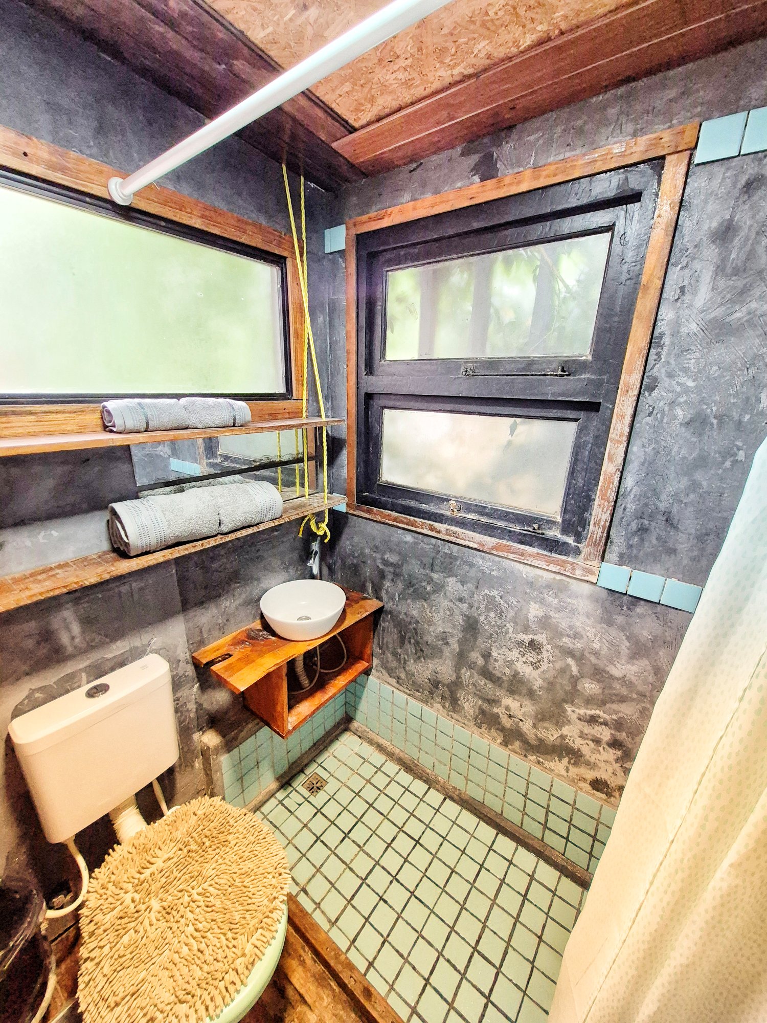 La Surfera, baño