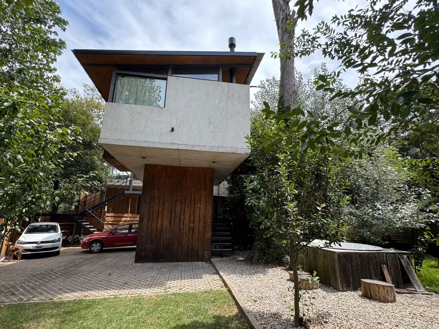 Utopía 1, exterior