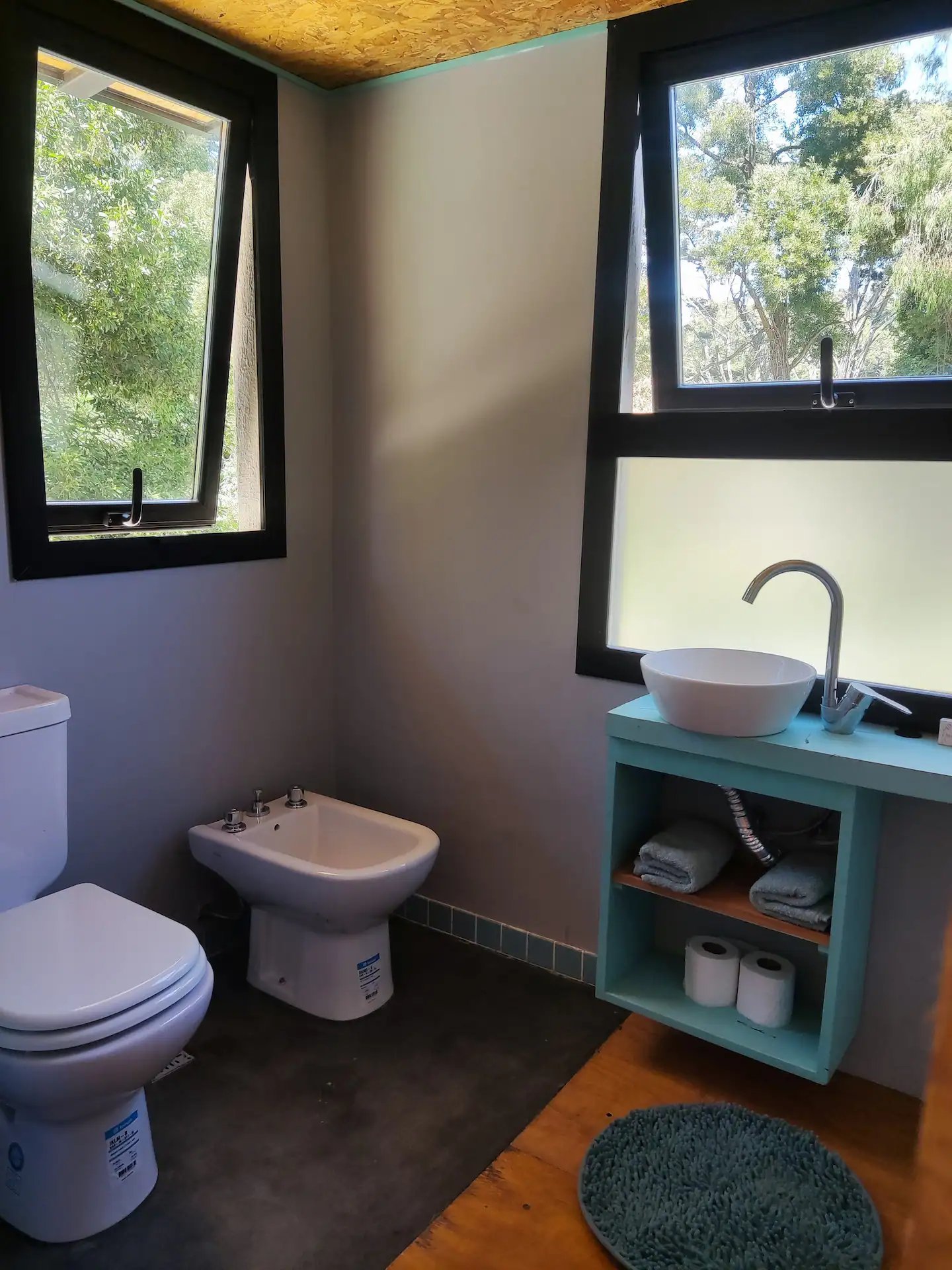 Utopía 1, baño
